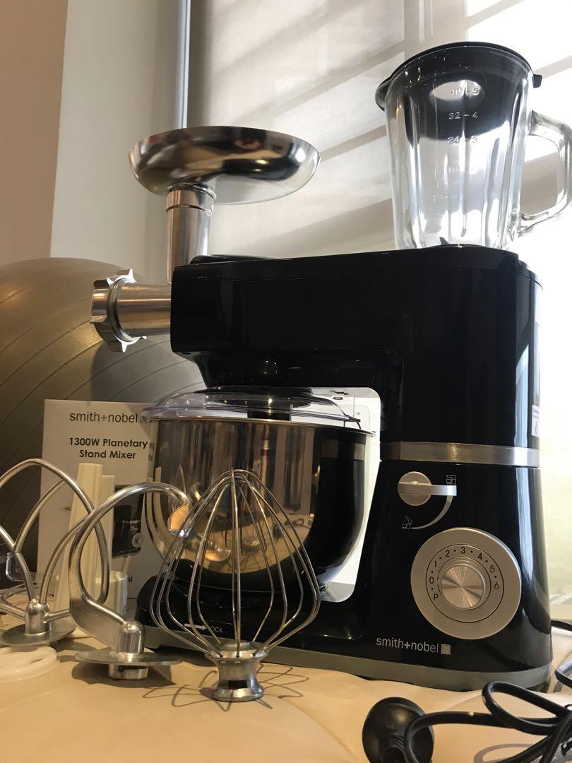 cake mixer with blender