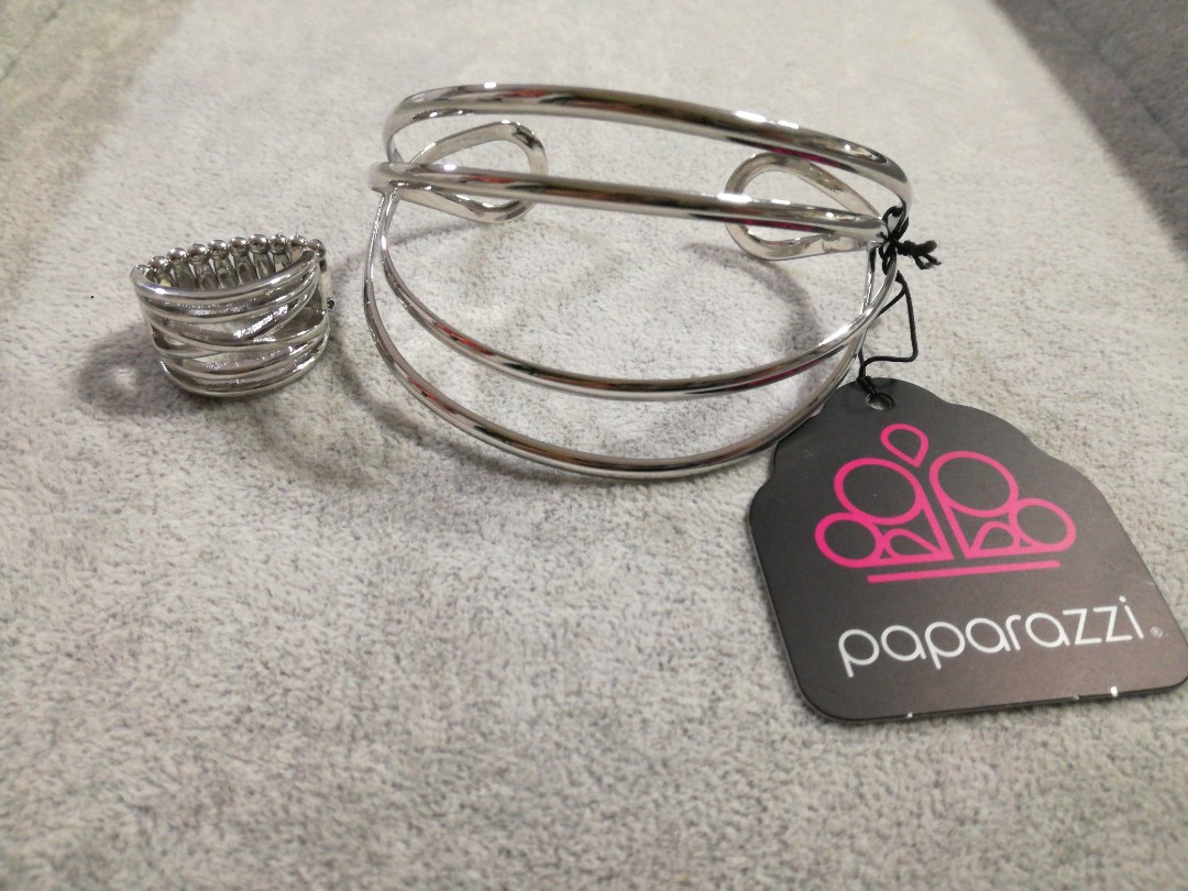 Paparazzi VINTAGE VAULT Paparazzi VINTAGE VAULT
