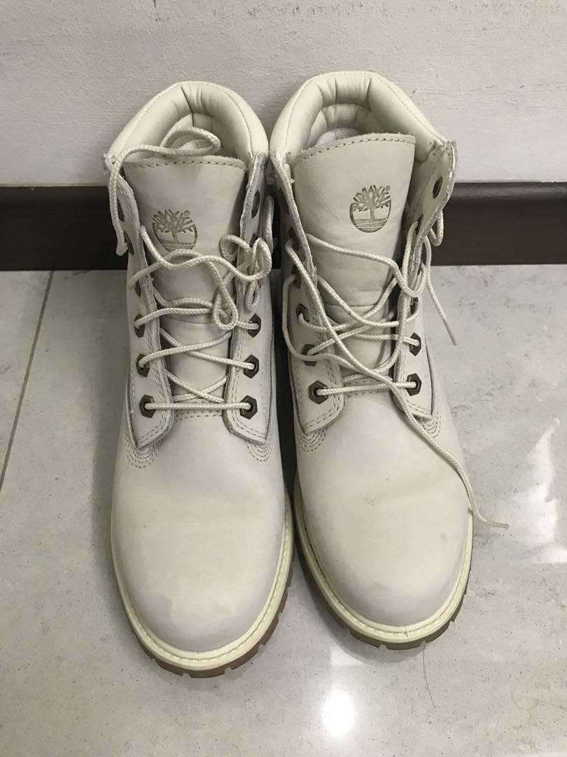 Timberland boots for women in cream (Sz 