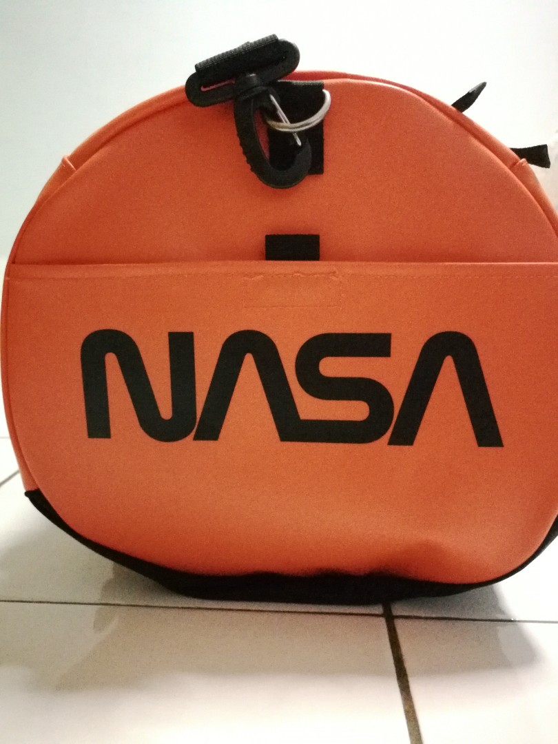 Vans hot sale nasa bag