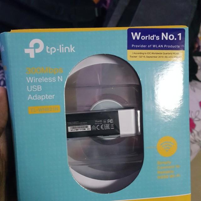 Wireless adapter (Category: Cables & Adaptors) located in Singapore. Submitted by espersaga (Listing ID 199512300, Image 1). Description: It doesnt work with my laptop windows version as i bought it wrongly ..