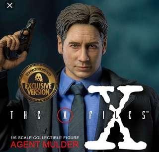 Three zero Agent Mulder exclusive figure