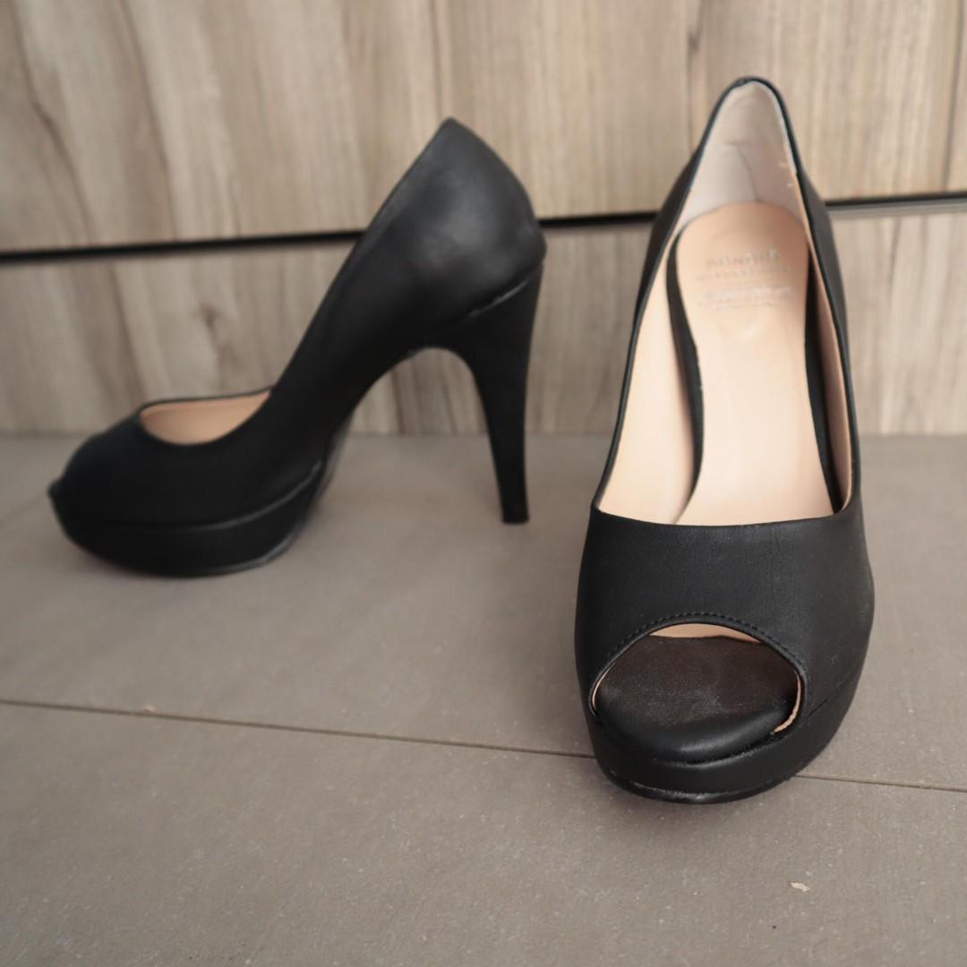 Black cheap deals heels