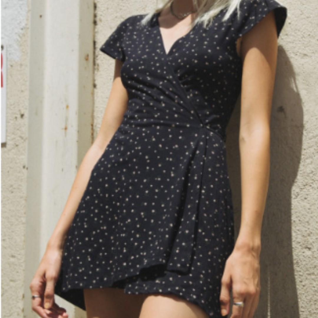 brandy melville robbie dress green