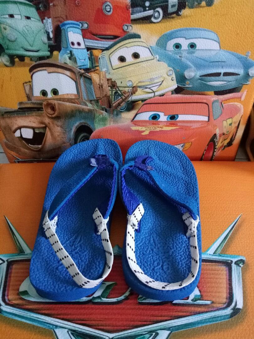 Islander slippers (Category: Other Baby Bathing & Changing Needs) located in San Pedro. Submitted by sharpi0226 (Listing ID 199597904, Image 1). Description: Seldom used Price indicated s picture.