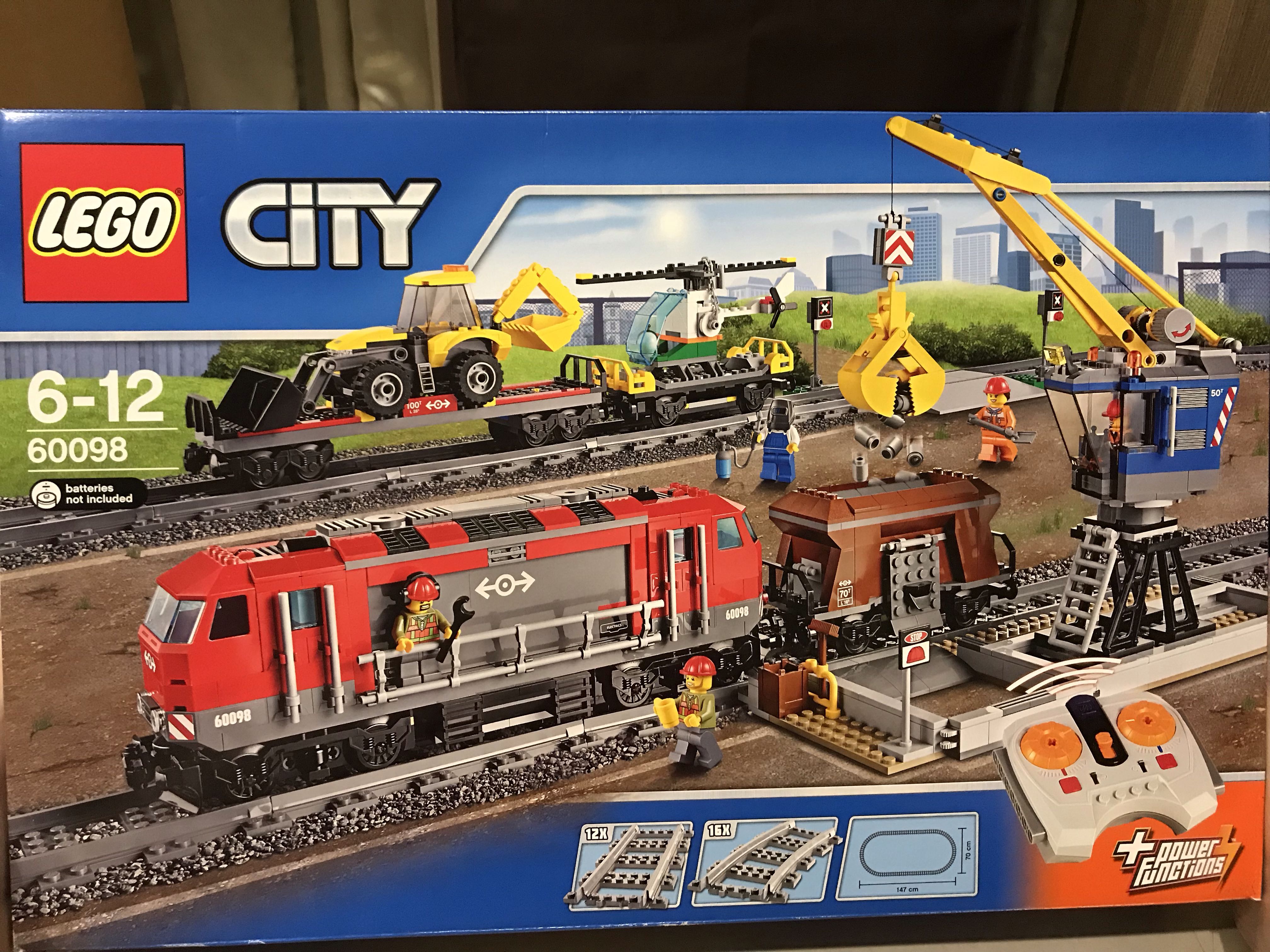 LEGO 樂高City 60098 Heavy-haul Train, 興趣及遊戲, 玩具與遊戲在旋轉拍賣