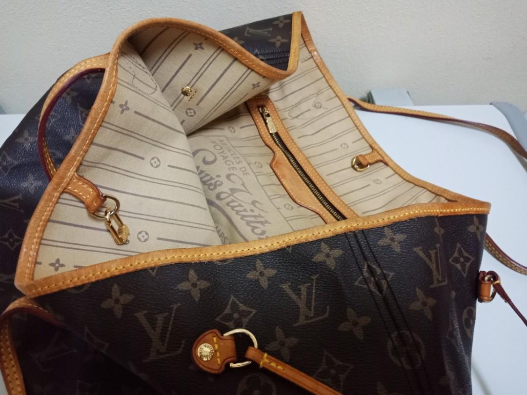 Louis Vuitton Mickey neverfull, Women's Fashion, Bags & Wallets, Purses &  Pouches on Carousell