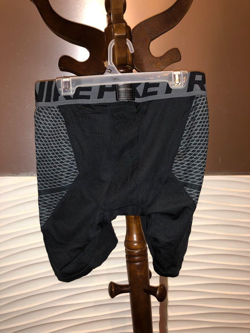 Nike Compression (Category: Activewear) located in Ipoh. Submitted by mrezpz (Listing ID 199708652, Image 2). Description: .