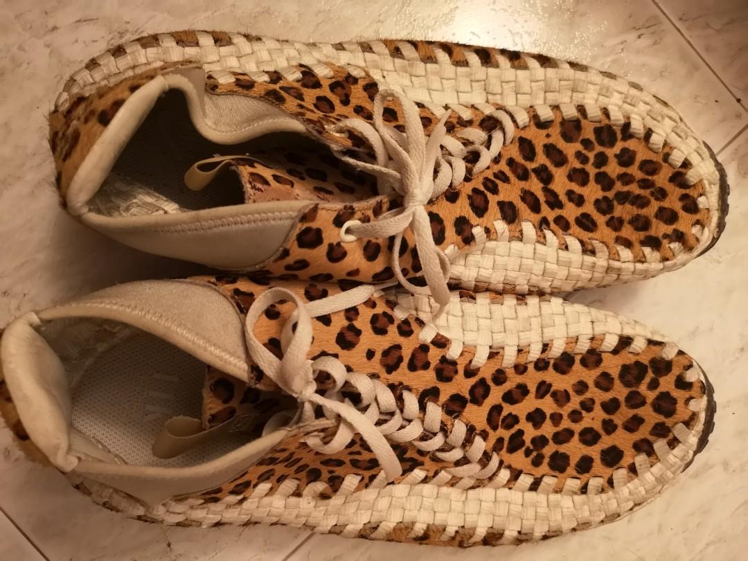 Leopard footscape top