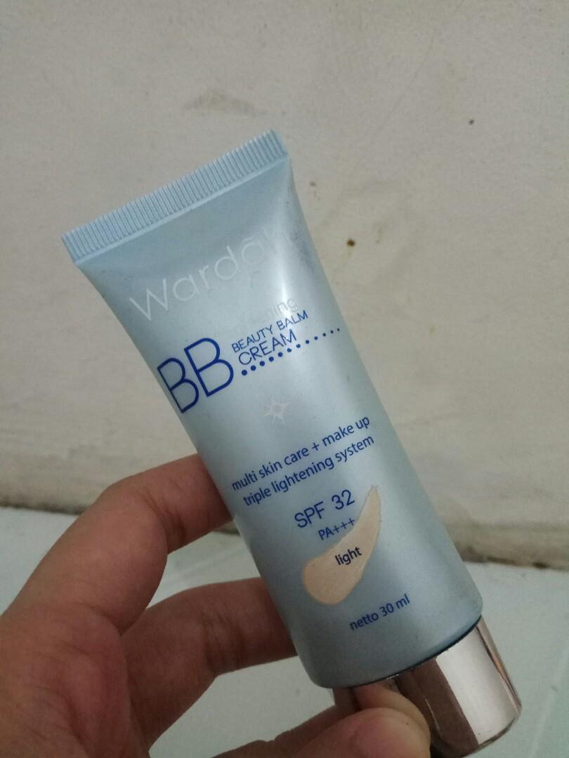 Pelembap Alas Bedak Wardah Bb Cream Lightening Spf 32 Pa Kesehatan Kecantikan Rias Wajah Di Carousell