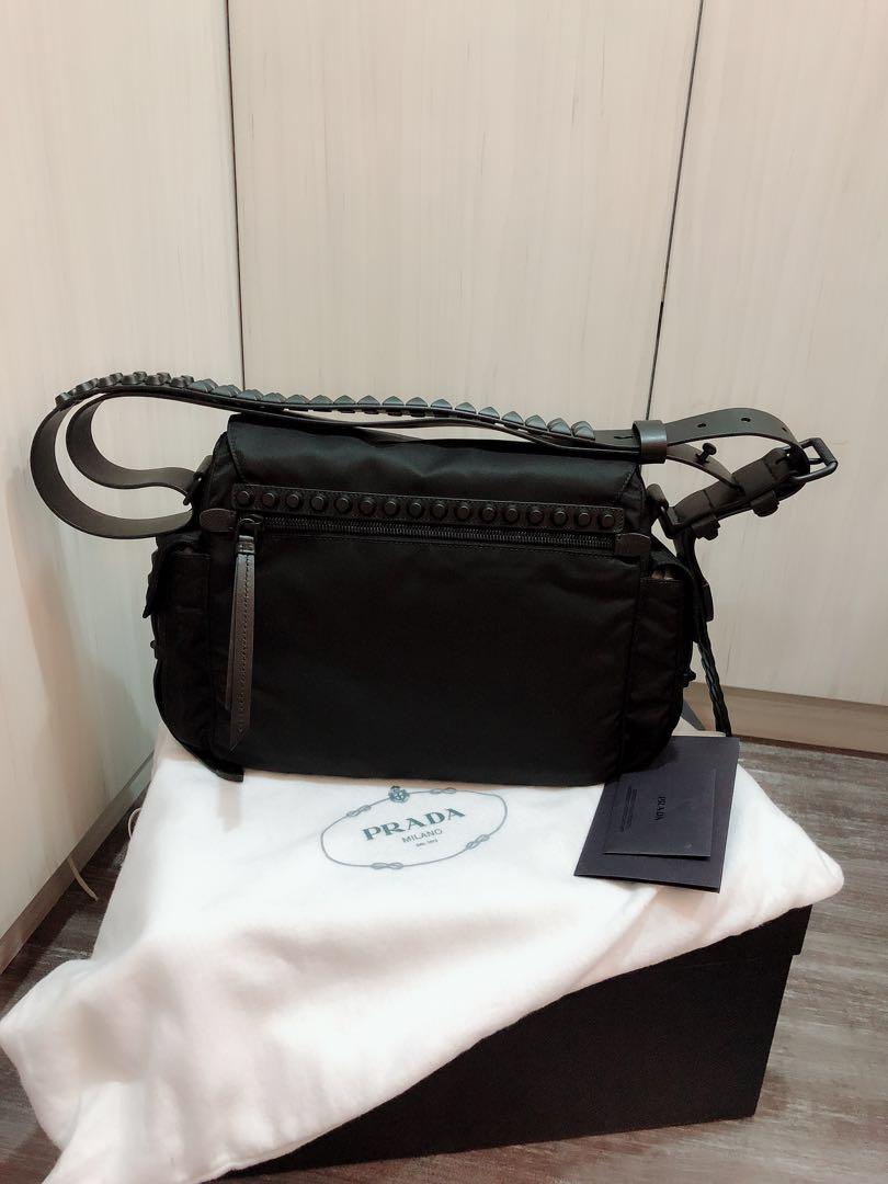 prada sling bag 2018