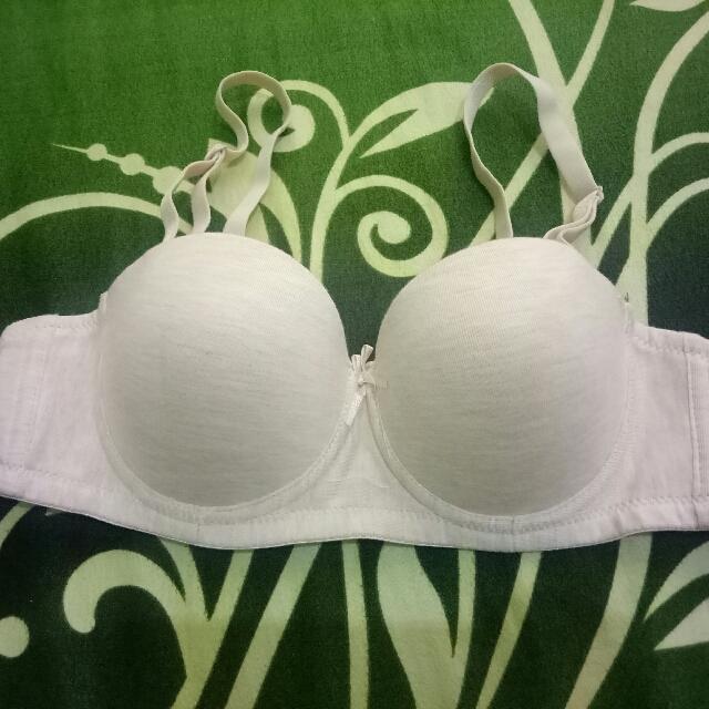 Size 32/70 Push up Bras (2 for 200), Women's Fashion, Footwear, Slippers  and slides on Carousell
