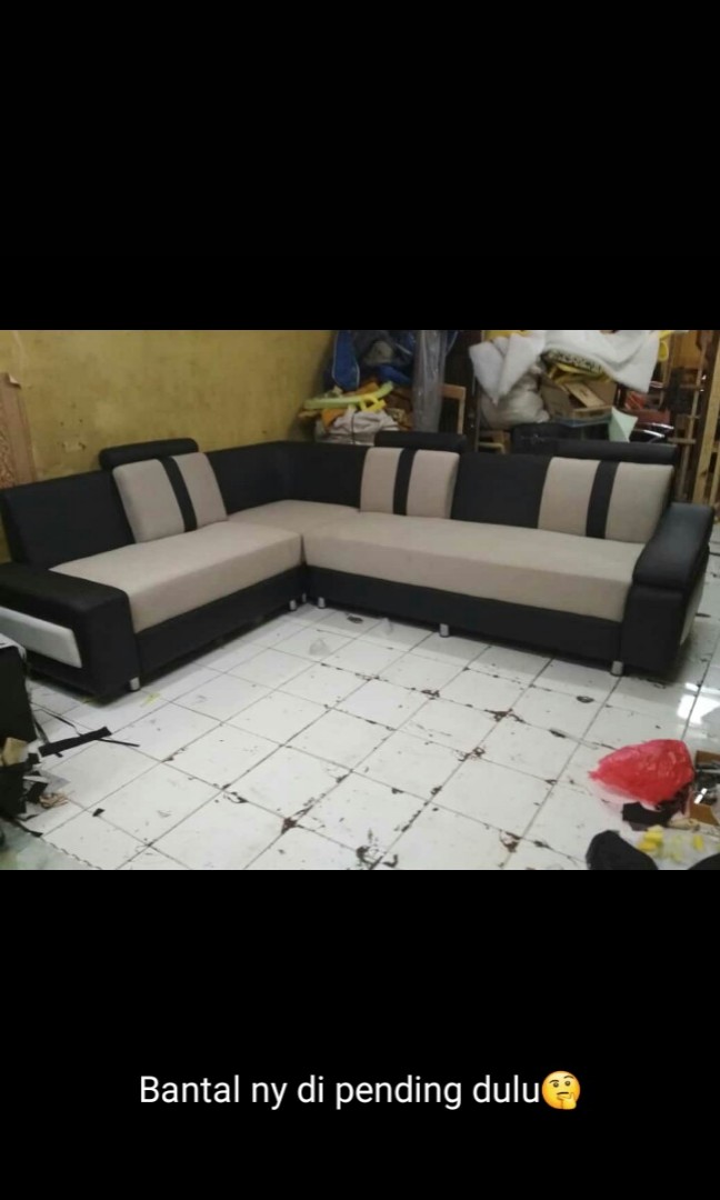 Sofa Murah Berkualitas Harga Mulai 2 Jutaan Perabotan Rumah Di Carousell Sofa minimalis dengan warna cerah dengan harga 2 jutaan terlihat seperti di gambar atas atau bawah tulisan ini. sofa murah berkualitas harga mulai 2 jutaan