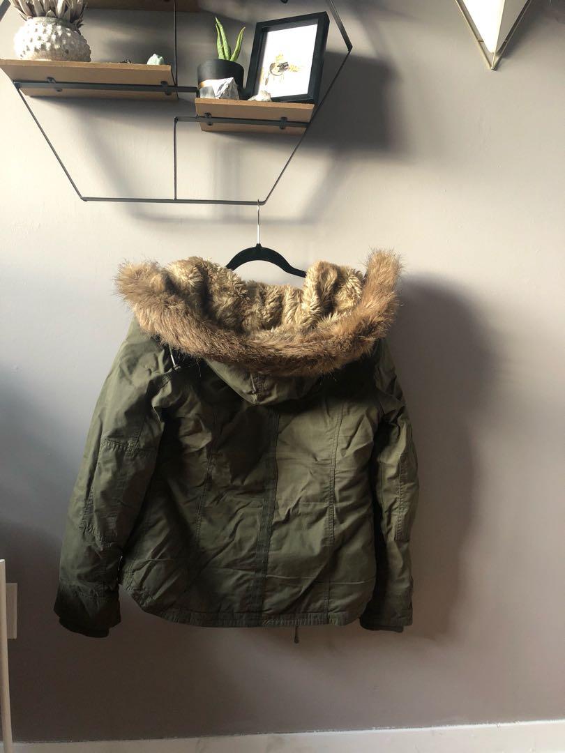 TNA JACKET (Category: Clothes) located in Toronto. Submitted by jchlx (Listing ID 199708461, Image 3). Description: Worn a handful of times Doesn’t fit me Size Large .