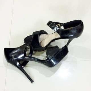 Charles & Keith hells 7 cm like new bgt ya 