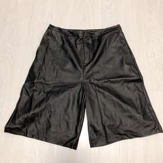 Leather shorts preloved