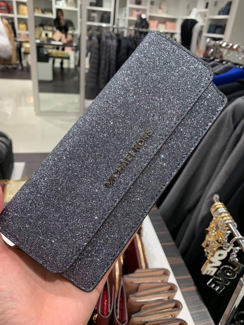 🖤Black Friday Sale🖤MICHAEL KORS Christmas Edition Wallet, Women's  Fashion, Bags & Wallets, Wallets & Card Holders on Carousell