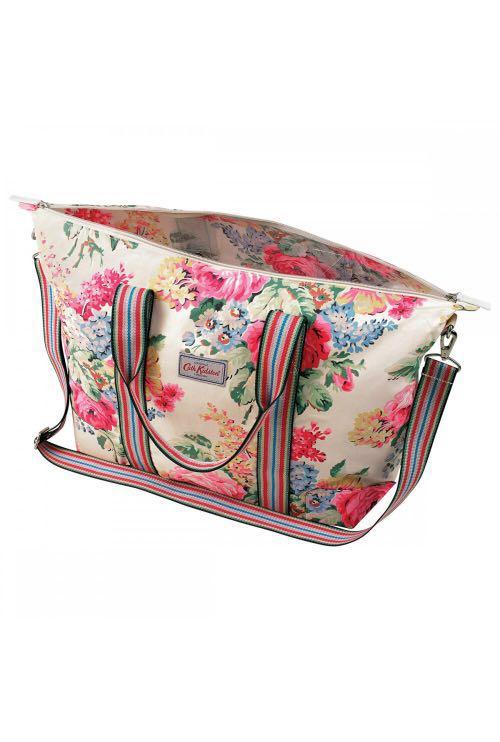 Cath Kidston Bloomsbury Bouquet Foldaway Overnight Bag Women s Fashion Bags Wallets Purses Pouches on Carousell