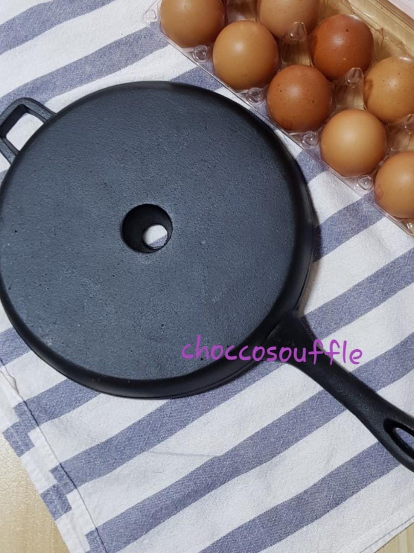 Cornbread maker(cast iron), Furniture & Home Living, Kitchenware