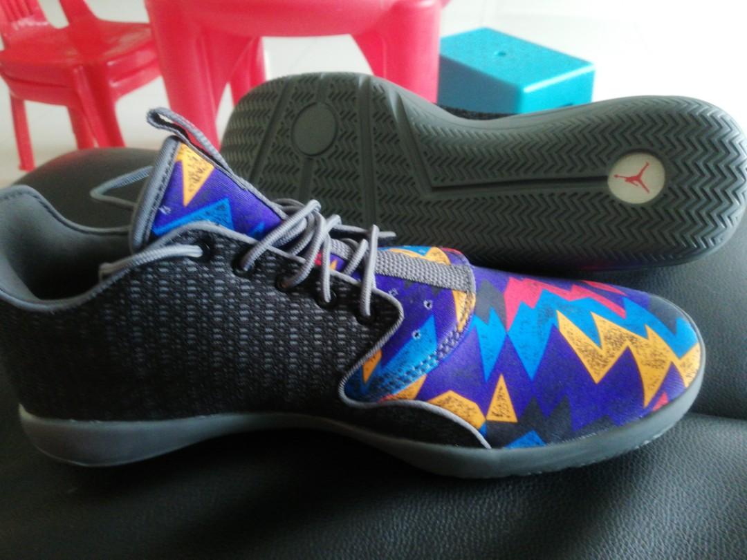 Nike air hotsell jordan eclipse sweater