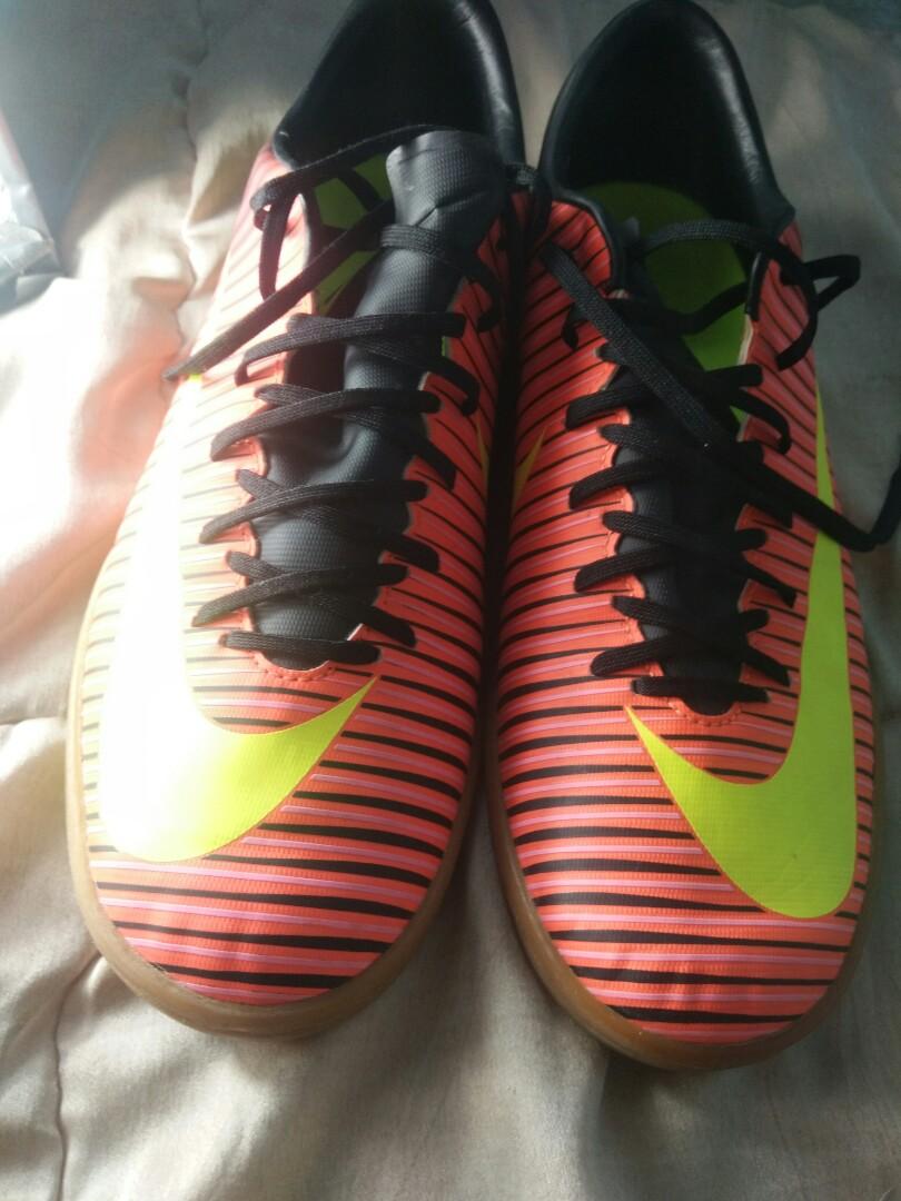 kasut futsal nike 2020