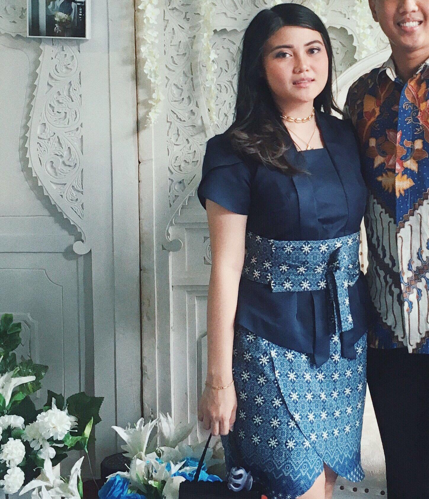 Dress kutu baru modern top