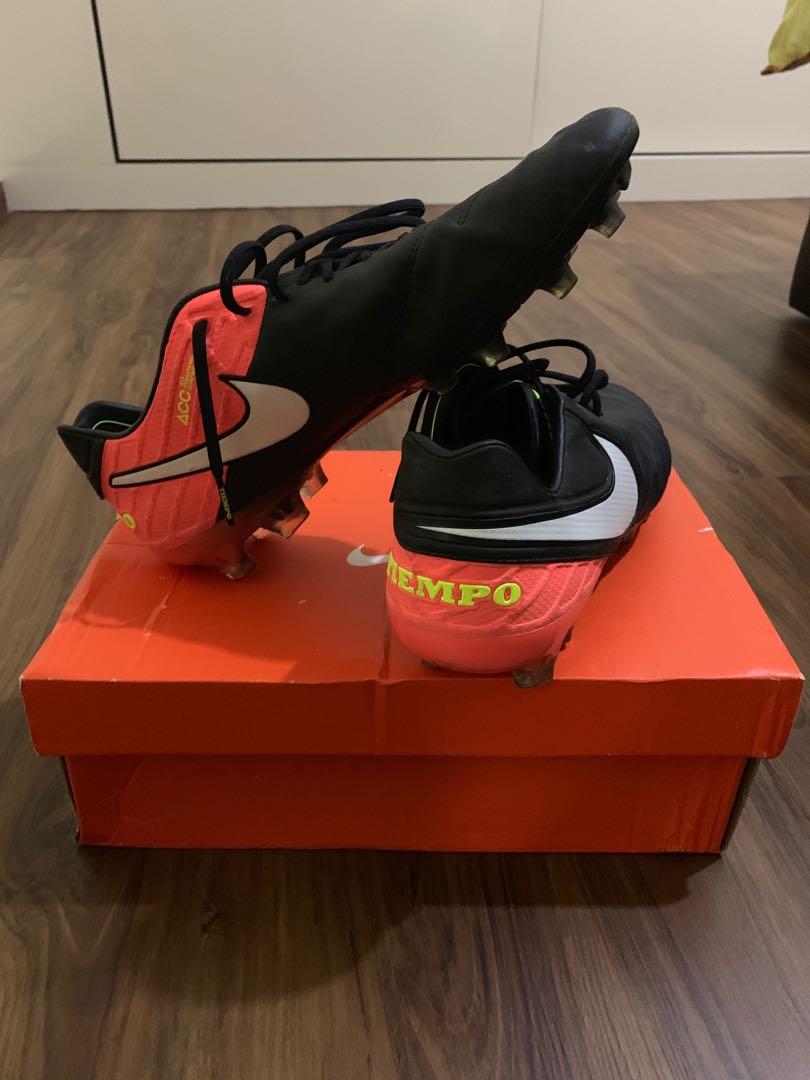Nike Tiempo, Men's Fashion, Activewear on Carousell