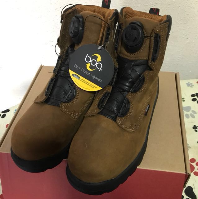 safety boots with boa system