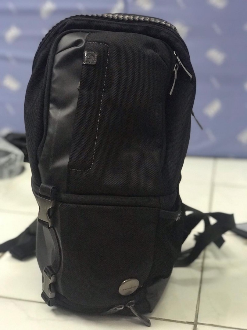 samsonite camera backpack