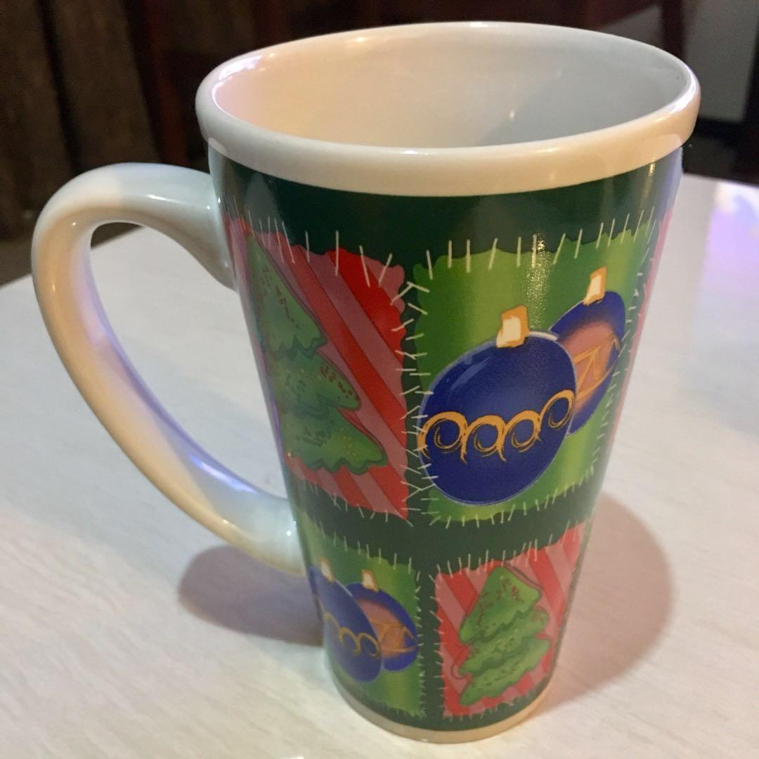 TAZZA Xmas Mug (Category: Coffee Machines & Makers) located in Quezon City. Submitted by mystorageroom (Listing ID 193729944, Image 2). Description: New ✅ Unused ✅ Microvwave and dishwasher safe ✅ No box ✅ #garagesale11.