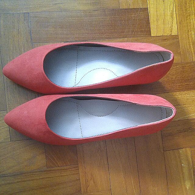 uniqlo chunky heeled shoes