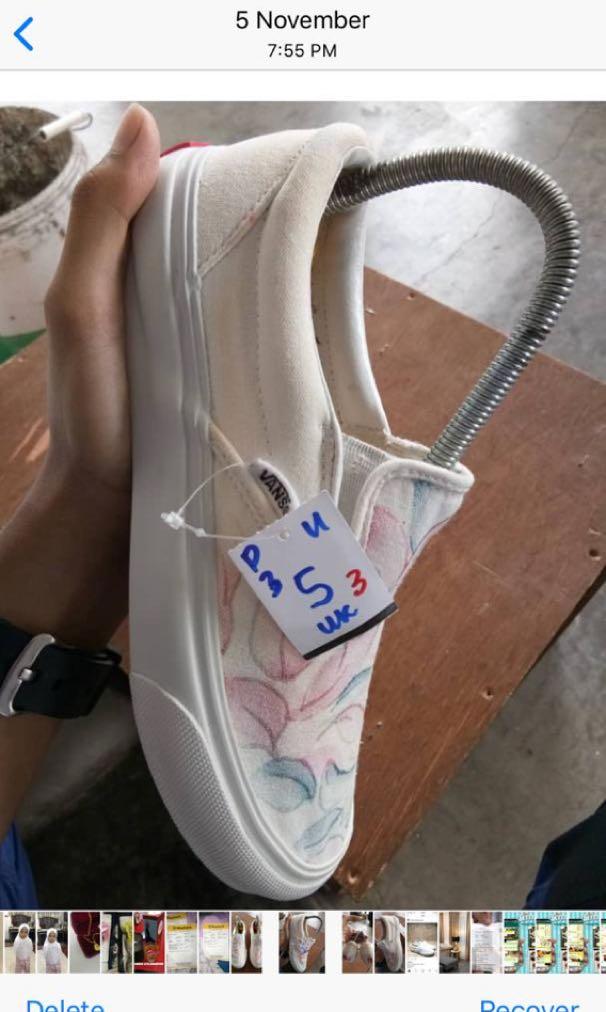 Vans (Category: Sneakers) located in Johor Bahru. Submitted by mdzaincendol (Listing ID 199776409, Image 3). Description: .