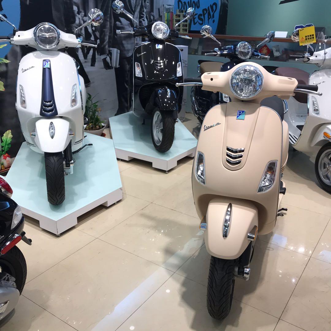 Vespa 125cc 義式浪漫消光棕 限量全額貸 機車 新車在旋轉拍賣