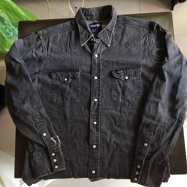 levis black denim shirt