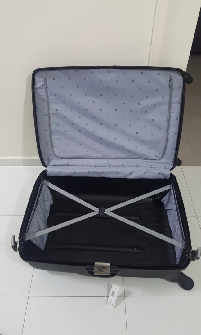 American Tourister Flite 82cm 4 wheel Spinner Black