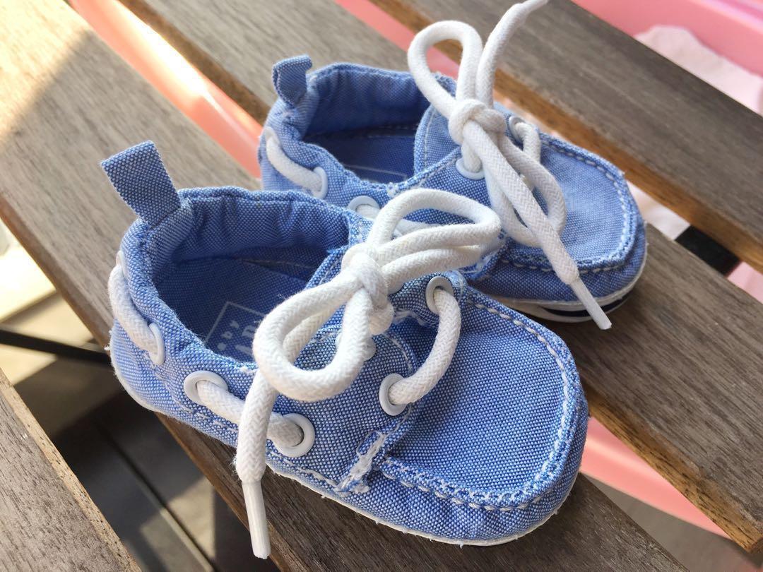 AUTHENTIC Baby GAP 0 3 months size baby blue boat shoes Babies Kids Babies Kids Fashion on Carousell