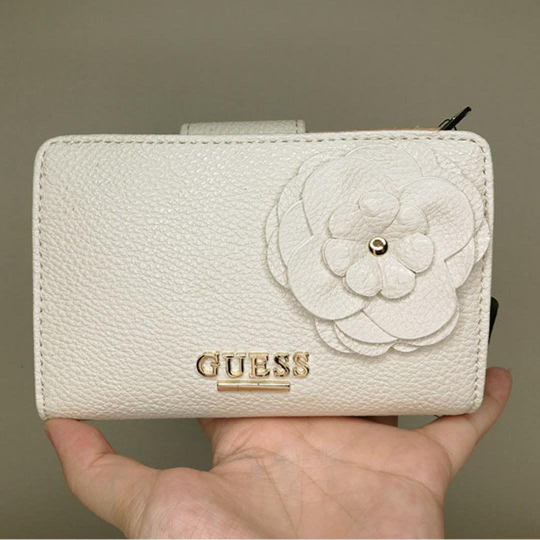 AUTHENTIC GUESS FLORAL DETAILED WALLET BEIGE GS140 READY STOCK Women s Fashion Bags Wallets Purses Pouches on Carousell