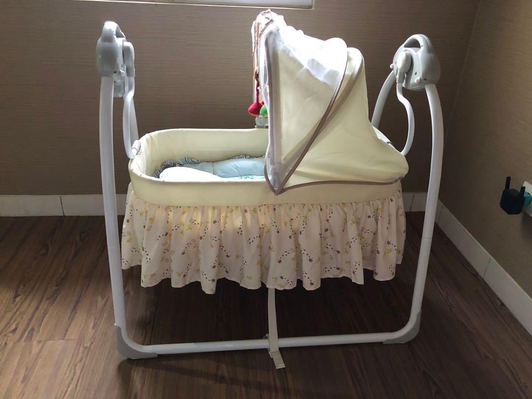 Baby elle automatic cradle swing shop