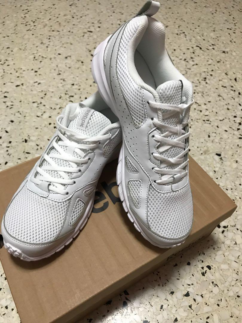 reebok white sports shoes
