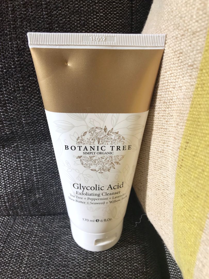botanic tree glycolic acid cleanser