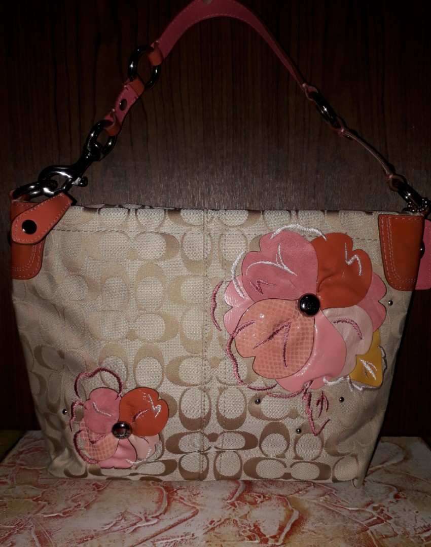 Coach bag pink color Preloved, Women's Fashion, Bags & Wallets, Cross