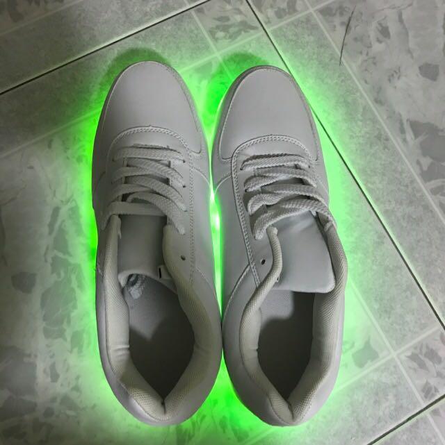 green light up shoes