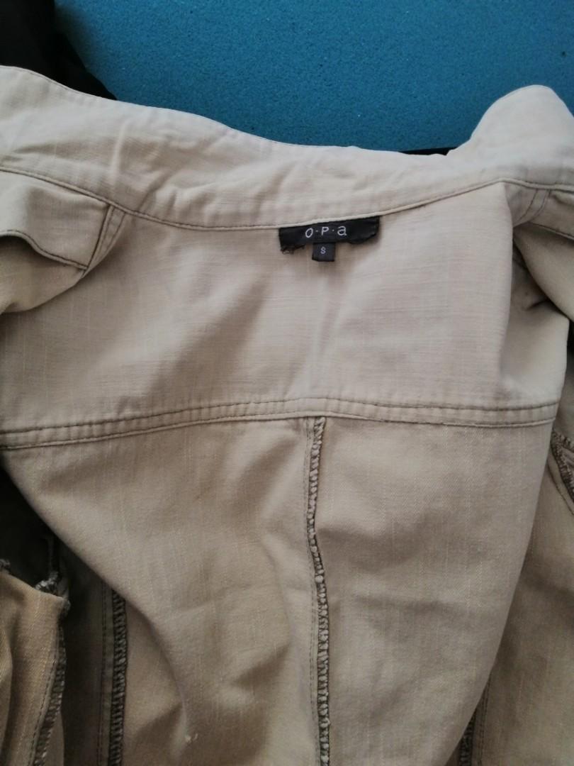 OPA Cream Jacket (Category: Coats, Jackets and Outerwear) located in Makati City. Submitted by fruity_mint (Listing ID 199977581, Image 3). Description: Good condition Flaw is may small faded ink ng ballpen.