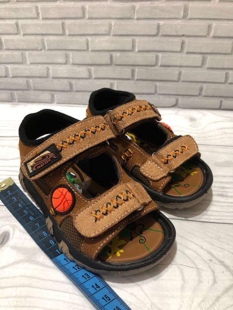 Sepatu Bayi Baby Millionaire Size 22 Baru Bayi Anak Lainnya Di Carousell