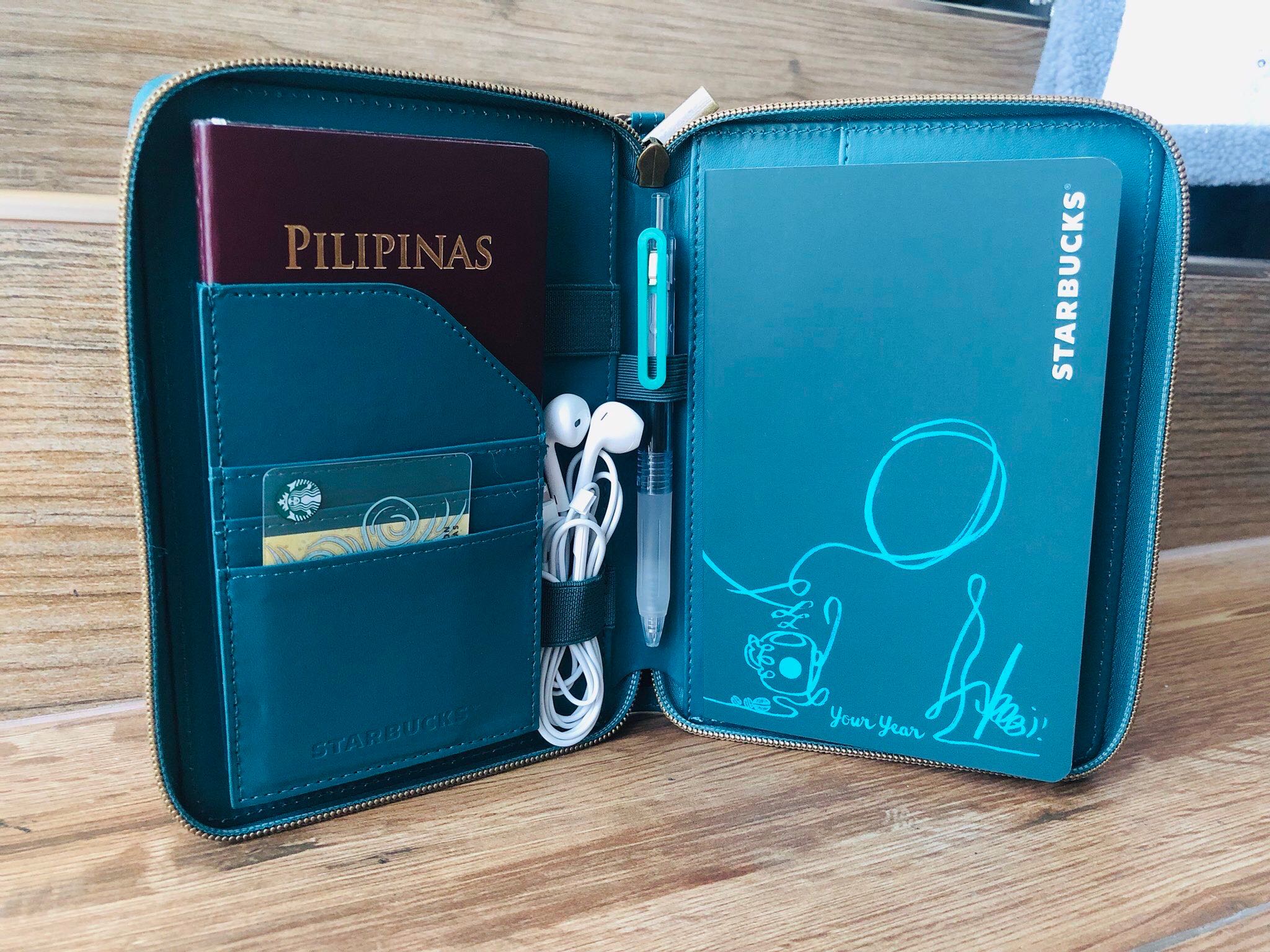 Starbucks Planner / Travel Organizer 2019 (Dark Teal), Hobbies & Toys