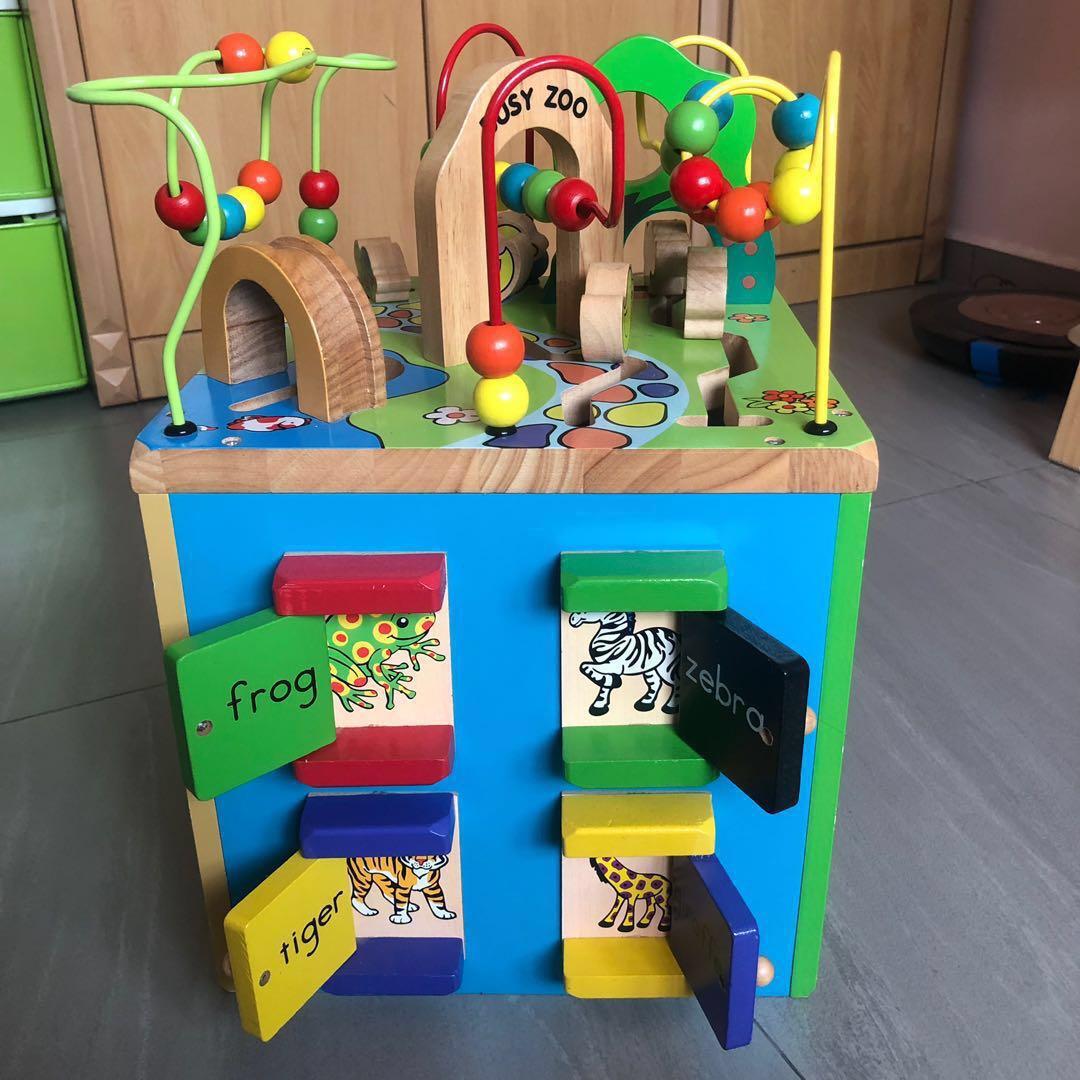 busy zoo activity cube