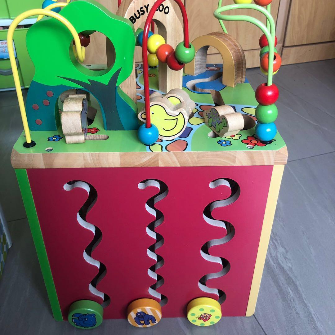 Activity cube busy zoo with box, Hobbies & Toys, Toys & Games on Carousell