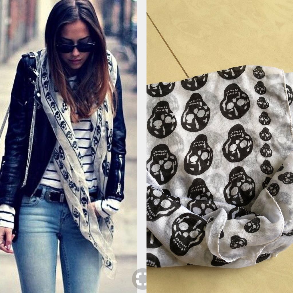 Alexander mcqueen skull hotsell scarf still fashionable