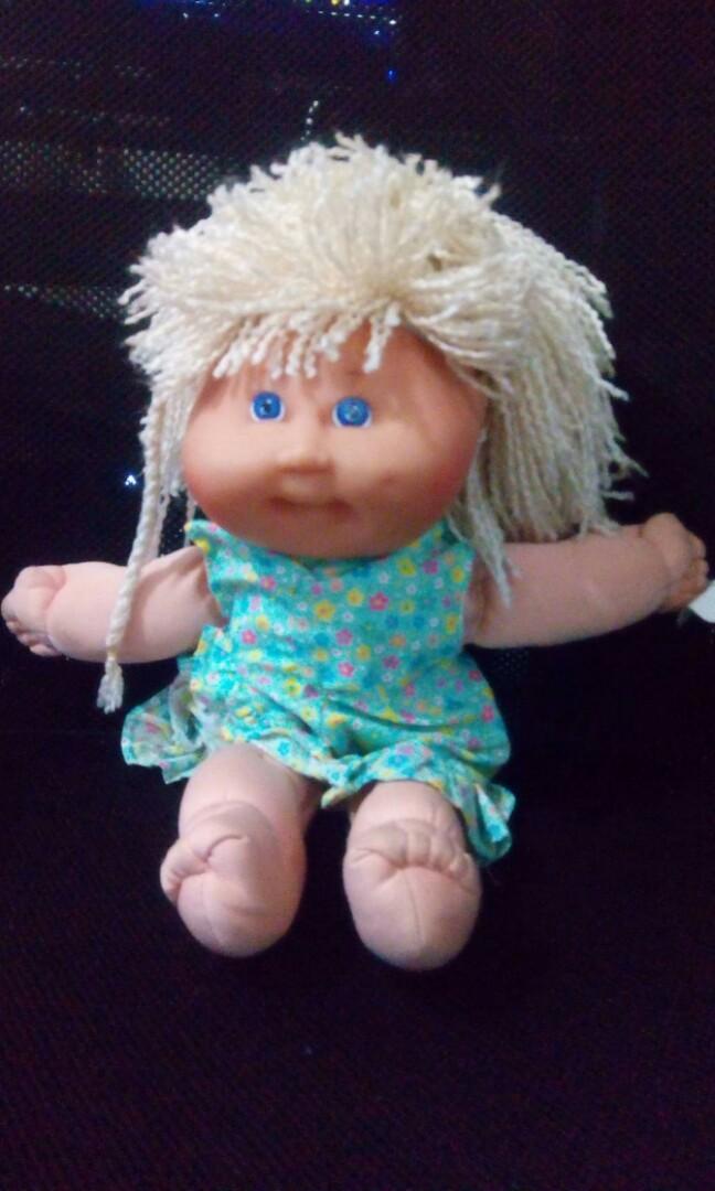 white cabbage patch doll