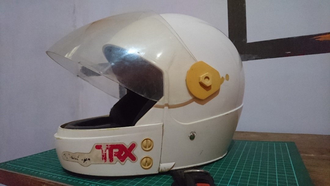  Helm  trx  dua type jadul  vintage lecet pemakaian layak 